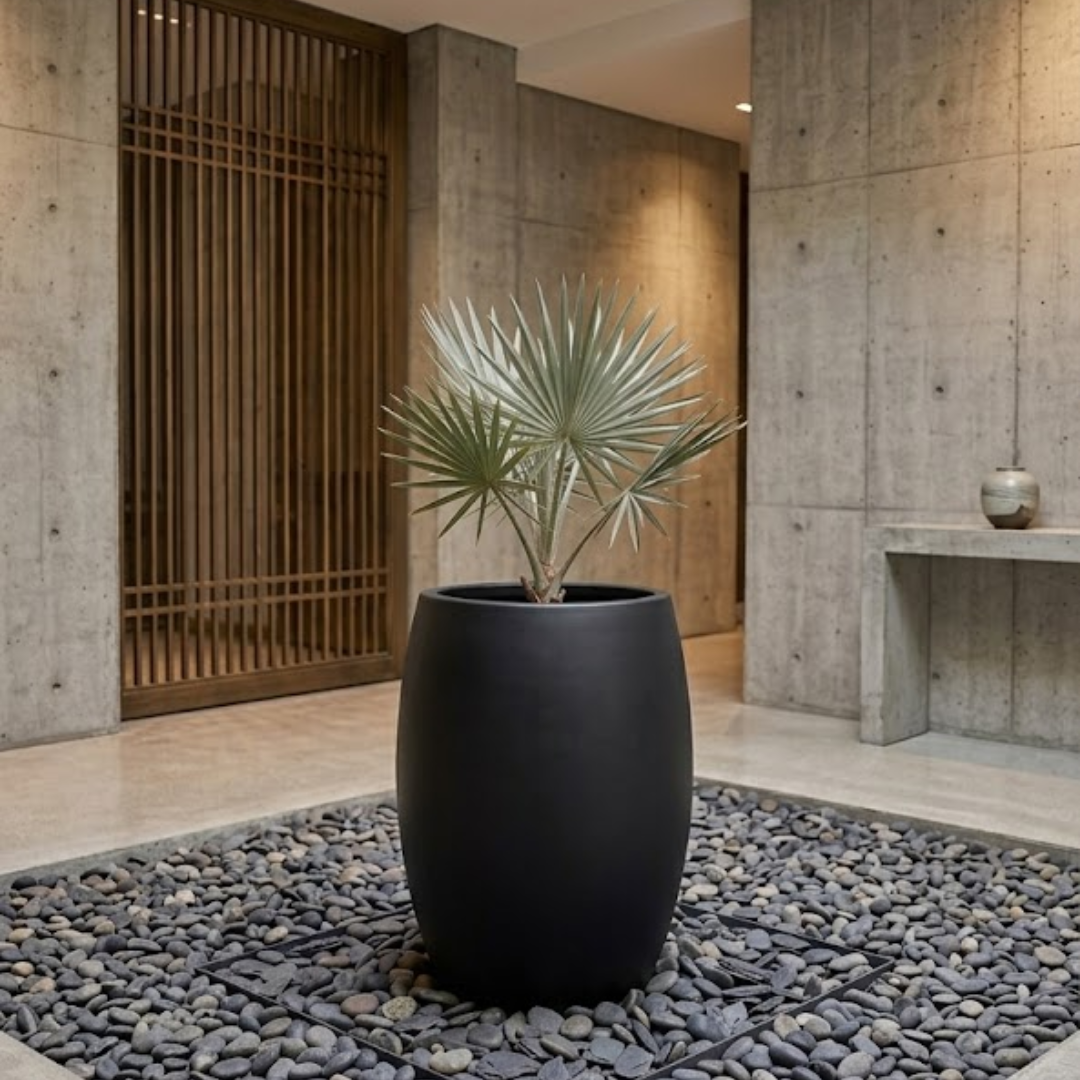 Noir Capsule Planter